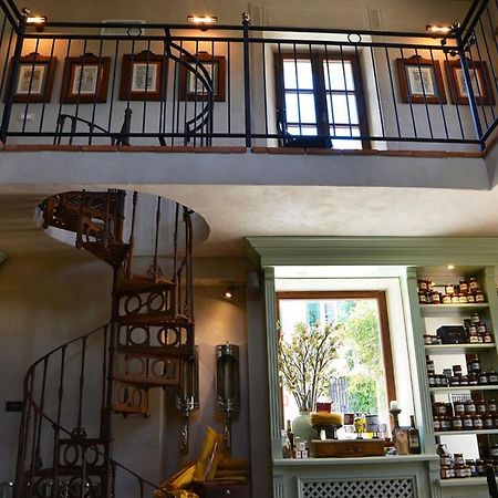 La Piazzetta Degli Artisti - Boutique B&B Bossolasco Extérieur photo