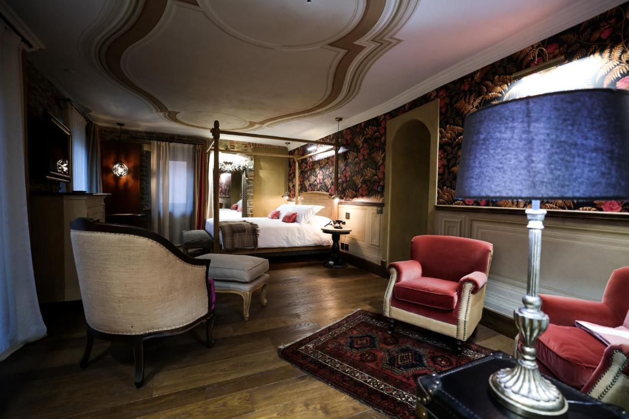 La Piazzetta Degli Artisti - Boutique B&B Bossolasco Extérieur photo