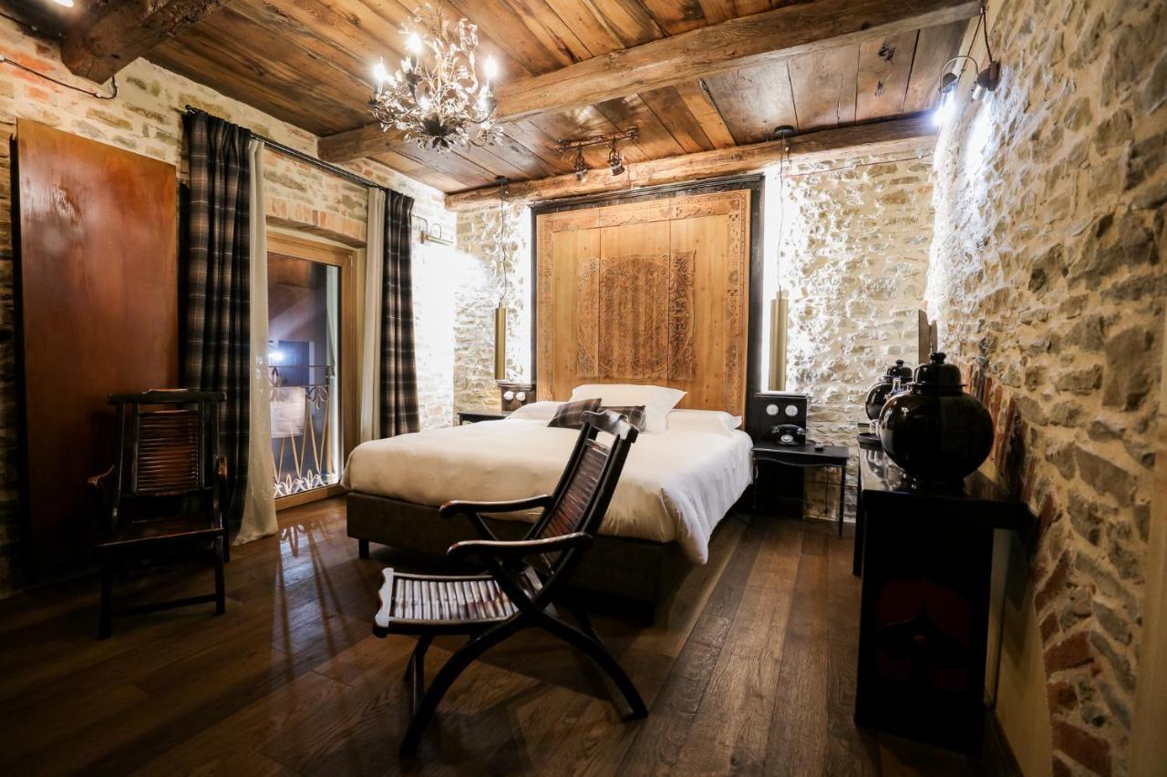La Piazzetta Degli Artisti - Boutique B&B Bossolasco Extérieur photo
