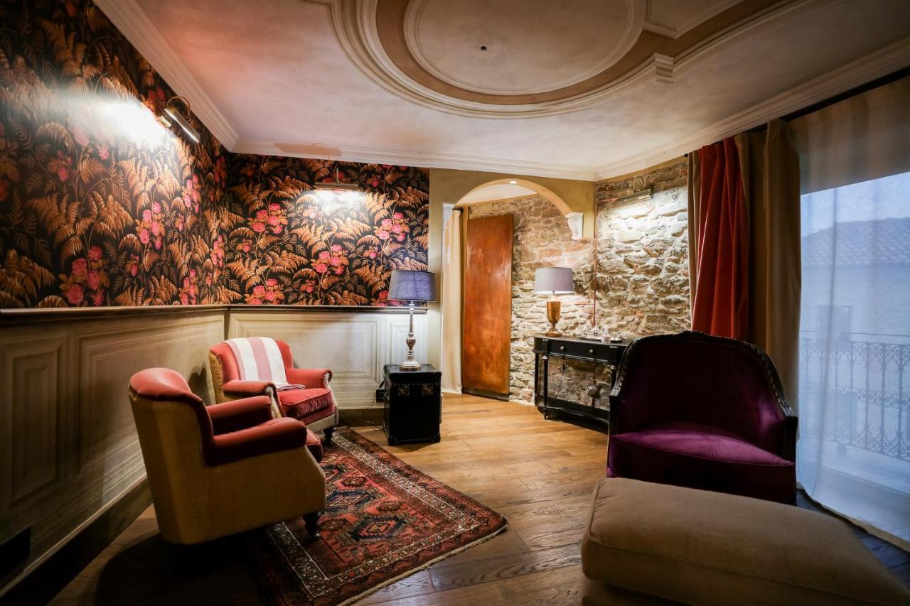 La Piazzetta Degli Artisti - Boutique B&B Bossolasco Extérieur photo