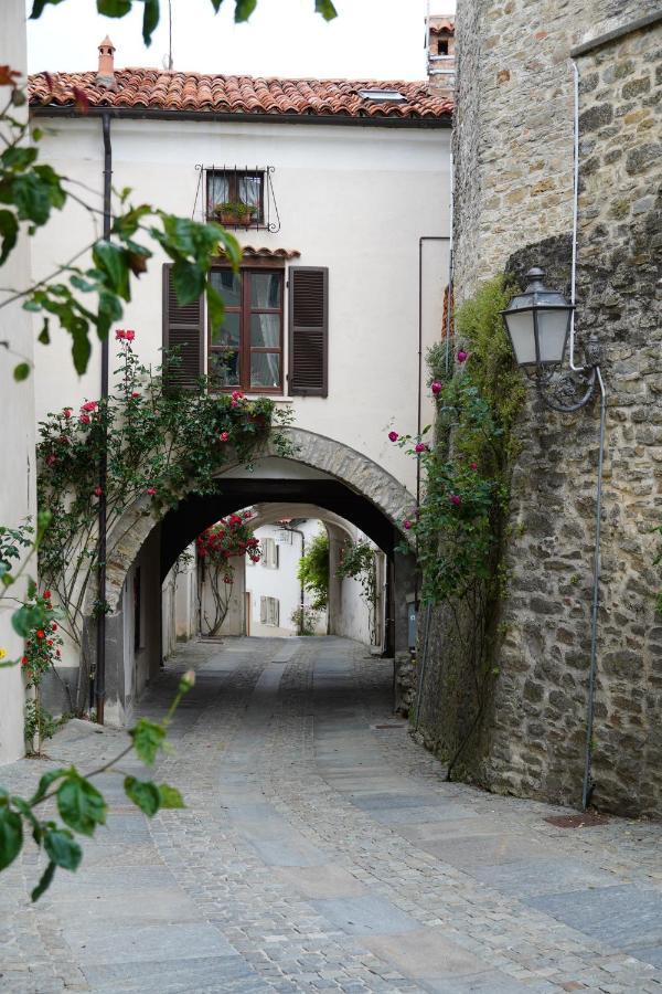 La Piazzetta Degli Artisti - Boutique B&B Bossolasco Extérieur photo