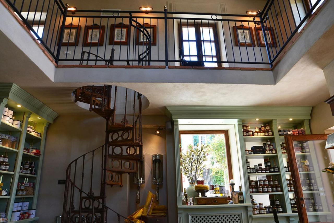 La Piazzetta Degli Artisti - Boutique B&B Bossolasco Extérieur photo