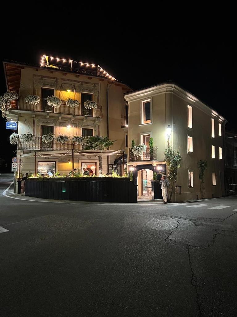 La Piazzetta Degli Artisti - Boutique B&B Bossolasco Extérieur photo